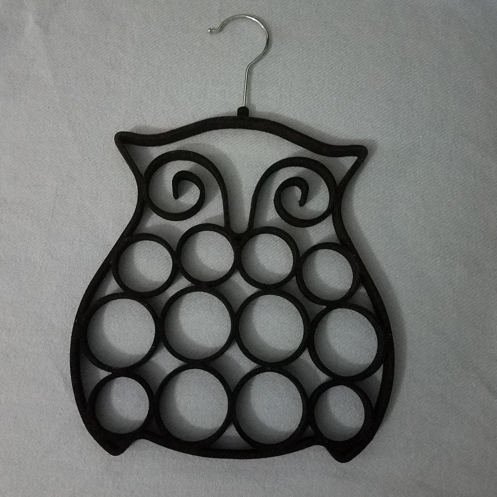 Owl scarf holder,  black